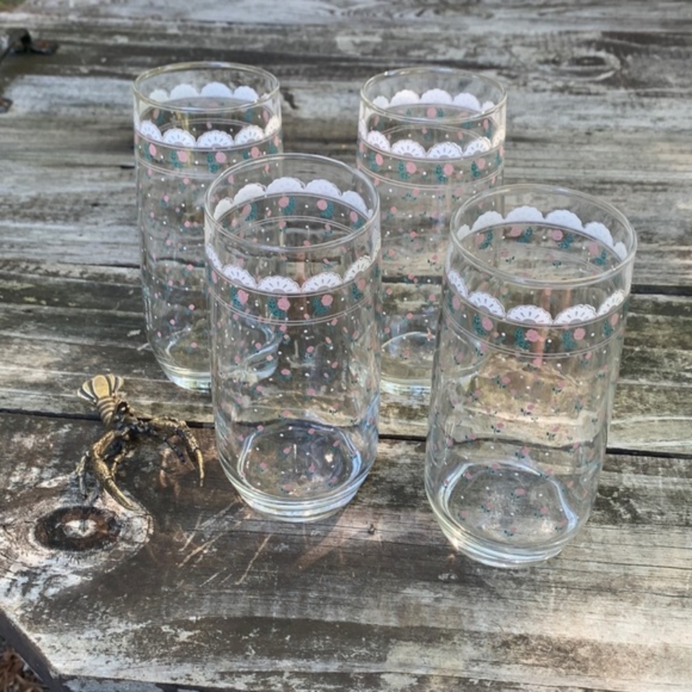 Vintage 1988 Rose and Lace Glassware set of 4